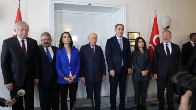 Endamên DEM Partî û MHP bi hev re civiyan