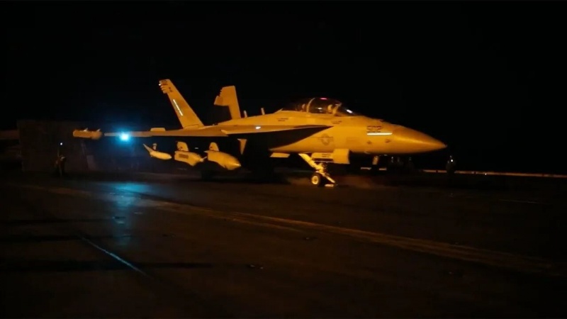 AMERIKA IZGUBILA DRUGI AVION F-18 U CRVENOM MORU
