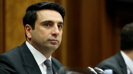 “Rusiya Ermənistana qarşı hibrid müharibə aparır”
