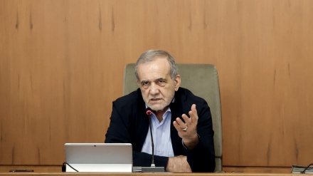 İran heç bir halda dinc nüvə nailiyyətlərindən imtina etməyəcək