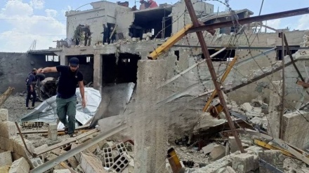 Êrişa Balafirên cengê yên Rejîma Siyonîst ser Laziqiyeya Sûriyê