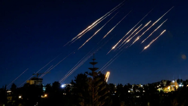 Îranê bi mûşekan êriş kir; bajarekî Rejîma Sîyonîst tam kavil bû