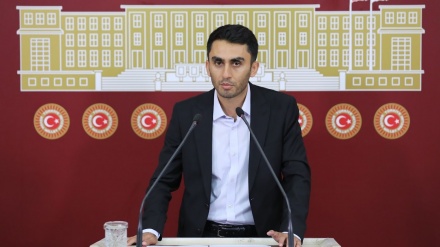 Nûnerê parlemana Tirkiyê : Dewleta Turkiyê heta niha pêngavekî berbiçav li bara piroseya aşitiyê ranekiriye
