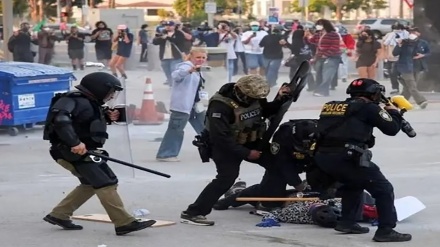 PROSVJEDI PROTIV TRAMPOVE IMIGRACIONE POLITIKE ULAZE U NOVU FAZU ŠIRENJA PO AMERIČKIM GRADOVIMA