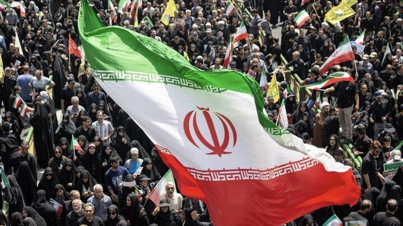 هەزار و ٣٠٠ کەس لە زانایانی دینی و بیرمەندانی سوننەی ئێران: خۆڕاگریی و و داکۆکی لە بەرەی ئیسلامی، ئەرکێکی شەڕعی و 