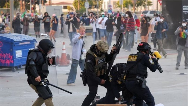ŠIRENJE PROTESTA I SUKOBA U AMERIČKIM GRADOVIMA
