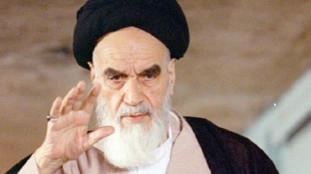 Îmam Xumeynî kesayetiyê herî binavbang ji bo welatiyên ûris