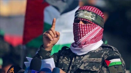 Əbu-Ubeydə: İşğalçı qüvvələr Qəzzədə bir məhbusun olduğu yeri mühasirəyə alıb