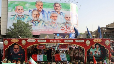 ڕێوڕەسمی پڕشکۆی بەرێکردنی شەهیدانی بەرگری پیرۆزی نەتەوەی ئێران 