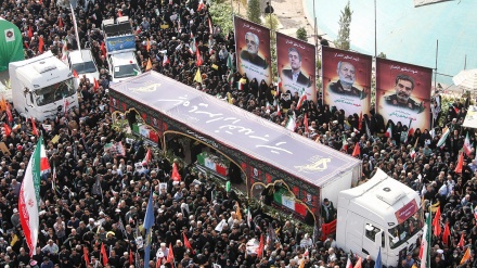 İqtidar komandirləri yola salındılar; İranın milli iqtidarının 7 şəhidinin cənazəsi paytaxtda əbədiyyətə qovuşdu