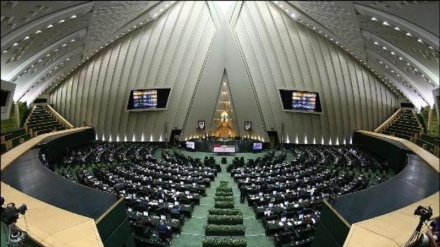 پەرلەمانی ئێران: دەرکردنی هەر بڕیارنامەیەک لە ئەنجومەنی حوکمدەران دەبێتە هۆی لەناوبردنی پرۆسەی دانوستان