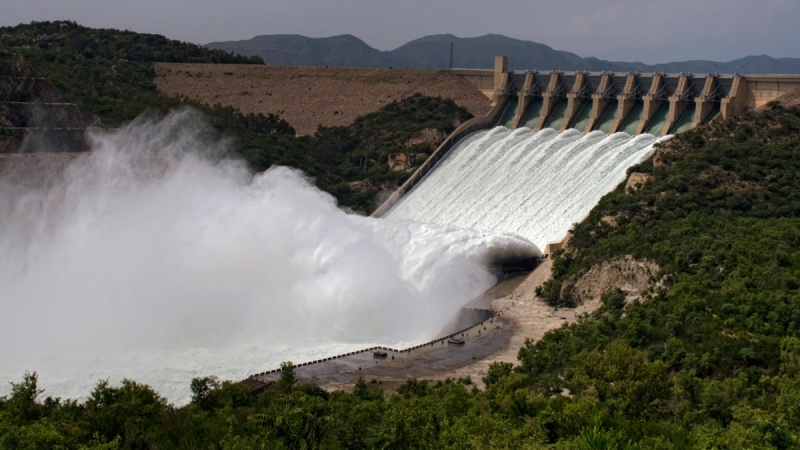 پاکستان کی بجلی پیداوار میں ہندوستان کے زیر انتظام کشمیر کے دریاؤں کا کیا کردار ہے؟