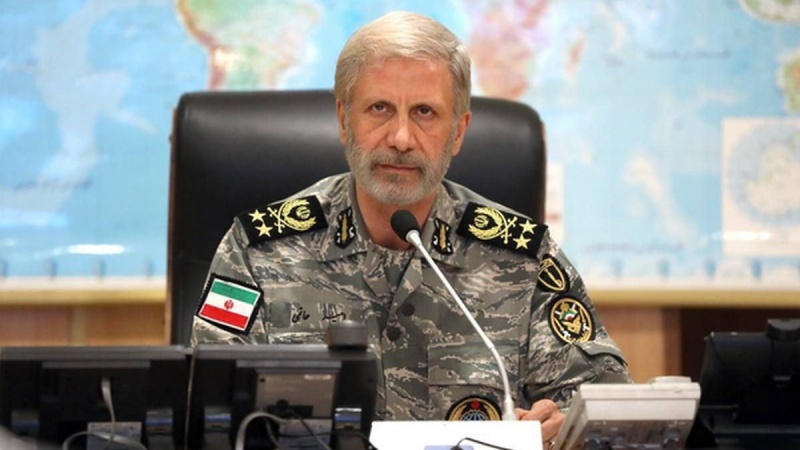 فەرماندەری گشتیی ئەرتەشی ئێران: ئەرتەش بە هەموو تواناوە ئامادی بەرگری لە شۆڕش و وڵاتە