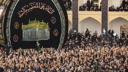 Ceremonija oplakivanja šehadeta imama Husejna (a.s) na Ašuru, u kojoj učestvuje veliki broj sljedbenika Husejnovih.