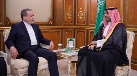 سعودی ولی عہد اور ایرانی وزیر خارجہ کی ملاقات، علاقائی صورتحال پر تبادلہ خیال