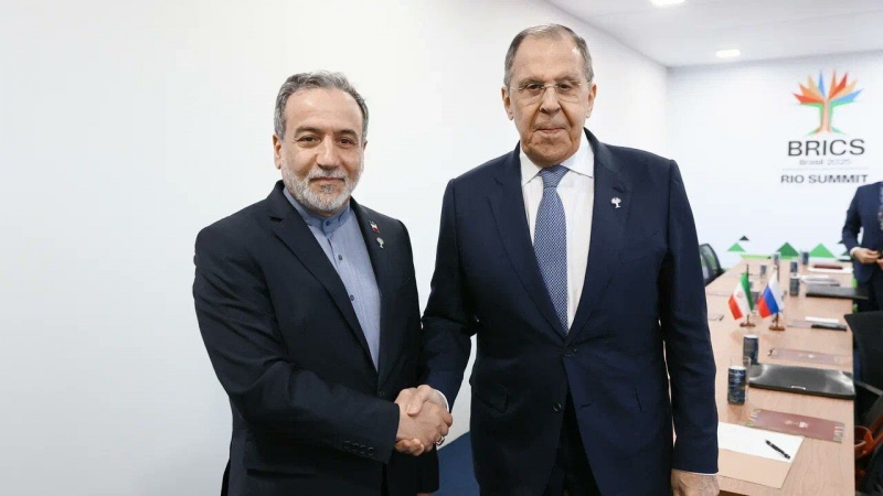 Lavrov: İranın nüvə məsələsi diplomatik yolla həll edilməlidir