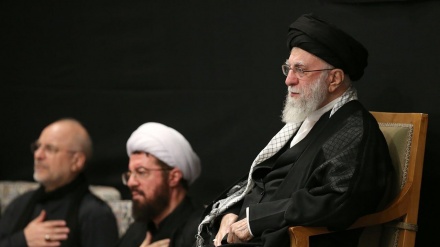 د عاشورا د شپې په ماتم کې د انقلاب د رهبر ګډون