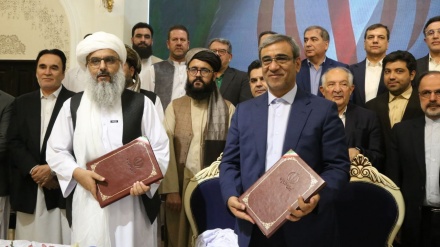  گسترش روابط افغانستان و ایران با امضای توافق جدید میان هرات و خراسان رضوی