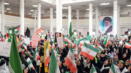   کۆبوونەوەی گەورەی زەینەبییون لە مەزارگەی پیرۆزی شاهچراغ (ع)