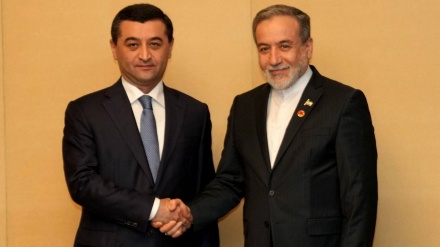 ایران کی ایٹمی تنصیبات پر امریکی فوجی جارحیت، سفارتکاری سے غداری تھی: وزیر خارجہ عراقچی