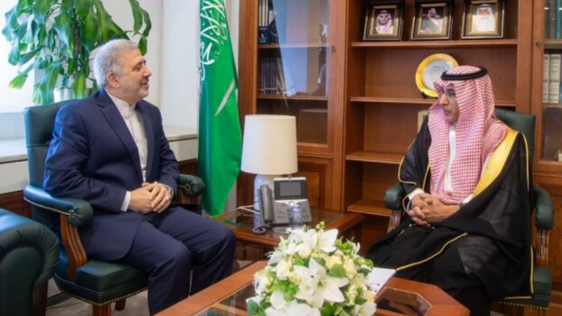 سعودی ہم منصب کے نام ایرانی وزیرخارجہ کا تحریری پیغام 