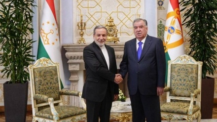 دیدار وزیر خارجه ایران با مقامات تاجیکستان