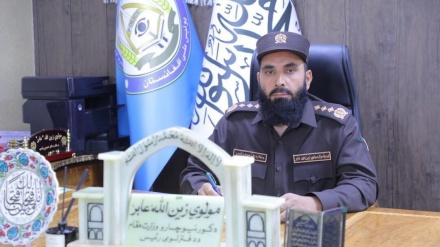 د یونیفورم اغوستلو د پوليسو مکلفيت