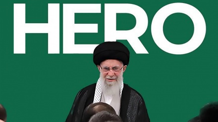 ندای لبیک یا خامنه‌ای و قهرمان در فضای مجازی بعد ازحضور رهبر  ایران در شب عاشورا 
