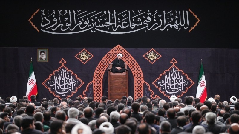 Şîngêriya şeva heştem a Miherremê li Huseyniyeya Îmam Xumeynî (RE)
