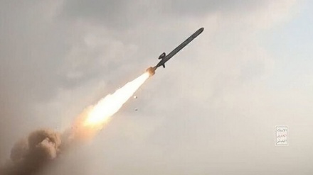 Êrişa hêzên Yemenî bi 11 mûşek û xwefiran ser deverên dagirkirî
