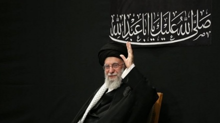 برگزاری مراسم بزرگداشت شهدای جنگ تحمیلی اخیر با حضور و سخنرانی رهبر معظم انقلاب اسلامی ایران