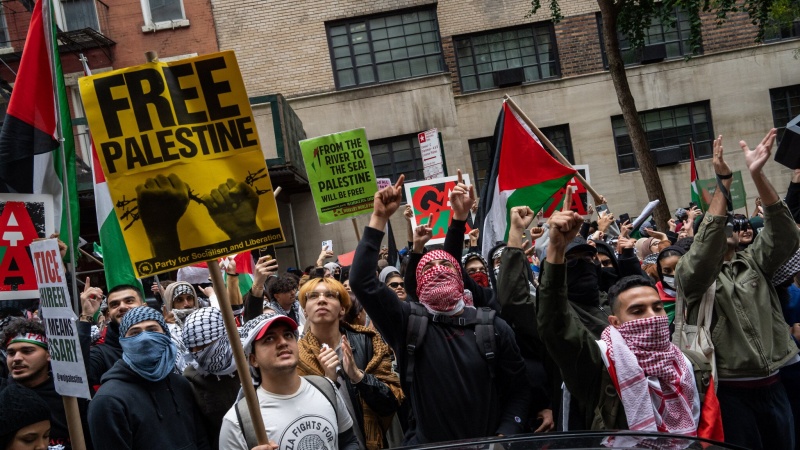 امریکہ: نیویارک میں دسیوں ہزار افراد فلسطینیوں کی حمایت میں سڑکوں پر