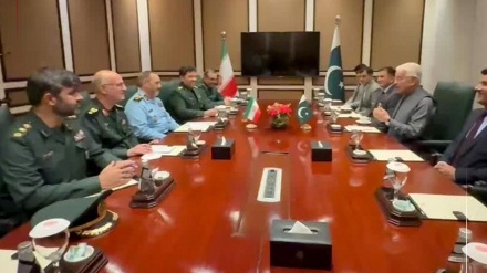İran və Pakistan arasında hərbi əməkdaşlıq gücləndirilir