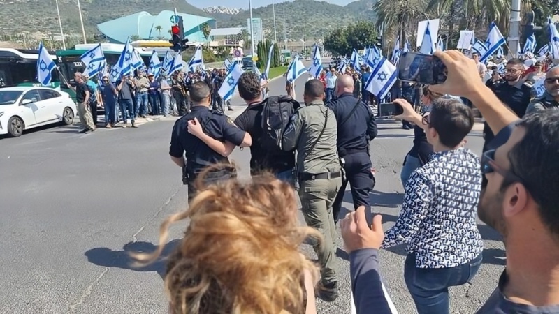 CIONISTI KOJI PROTESTUJU BLOKIRALI GLAVNE PUTNE KOMUNIKACIJE 