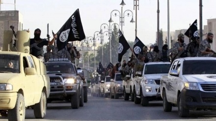 Bombeya Amerîkayê li Iraqê; Birêketina pêla endamên DAIŞê ji Sûrêyê va 