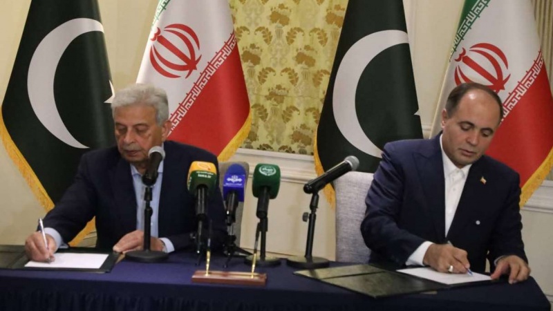ایران اور پاکستان کے درمیان زراعت کے شعبے میں باہمی تعاون کی دو دستاویزات پر دستخط 