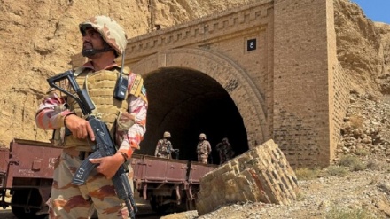 Êrişa kesên çekdar ser 8 herêman li Pakistanê
