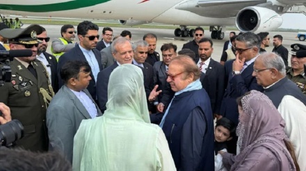 صدر پزشکیان پاکستان پہنچے، لاہور ایئرپورٹ پر نواز شریف اور مریم نواز نے کیا شاندار استقبال+ ویڈیو