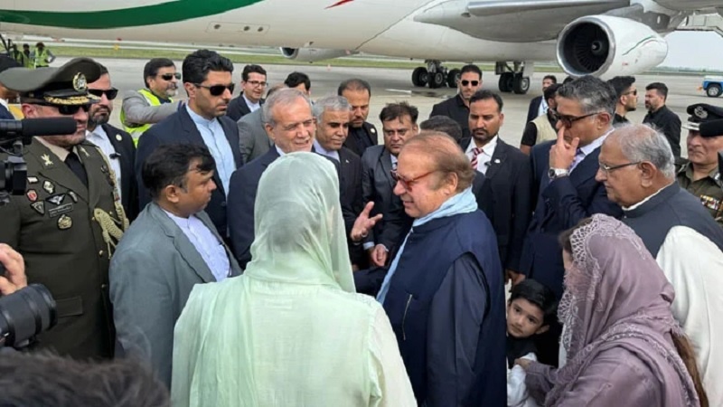 صدر پزشکیان پاکستان پہنچے، لاہور ایئرپورٹ پر نواز شریف اور مریم نواز نے کیا شاندار استقبال+ ویڈیو