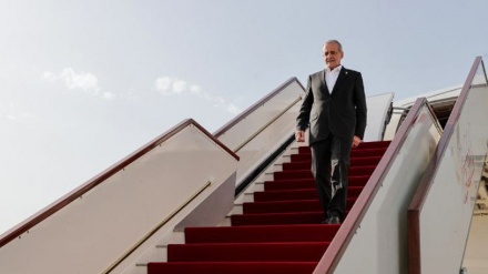 Pezeşkiyan Tehranı İrəvana doğru tərk edib