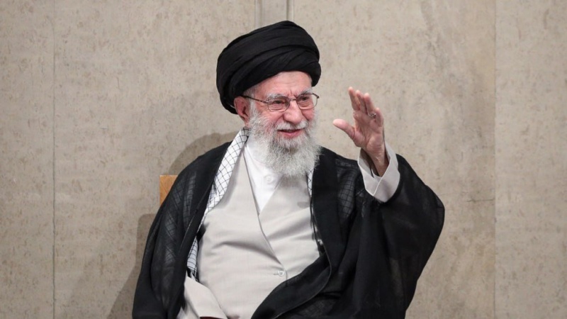 امام رضا علیہ السلام کے یوم شہادت کی عزاداری میں رہبر انقلاب اسلامی کی شرکت