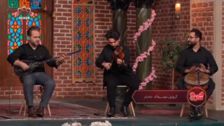 پێشکێشکردنێکی گرووپی مۆسیقای خەیام