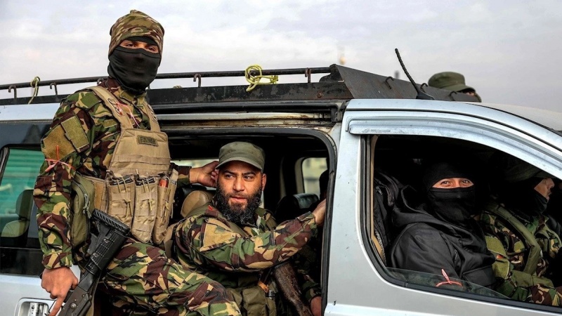 Colanî alavên leşkerî yên giran ji başûr vediguhêze Şamê