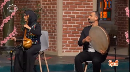 پێشکێشکردنی گرووپی مۆسیقای سرووشی مەولانا