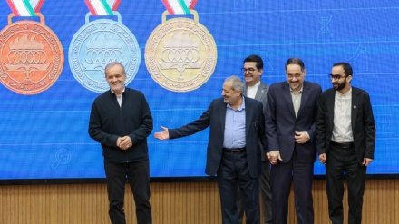 ڕێوڕەسمی ڕێزلێنان لە میداڵبراوەکانی ئۆلەمپیادی زانستیی جیهان