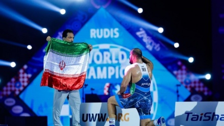 IRANSKA NACIONALNA REPREZENTACIJA U HRVANJU SLOBODNIM STILOM OSVOJILA SVJETSKO PRVENSTVO