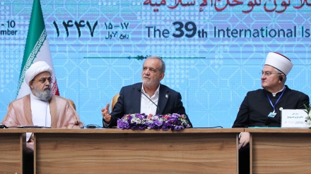 تہران میں بین الاقوامی وحدت اسلامی کانفرنس کا آغاز؛ صدر ایران کا خطاب 