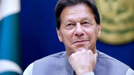 کابل سره پر مذاکراتو د عمران خان ټینګار 
