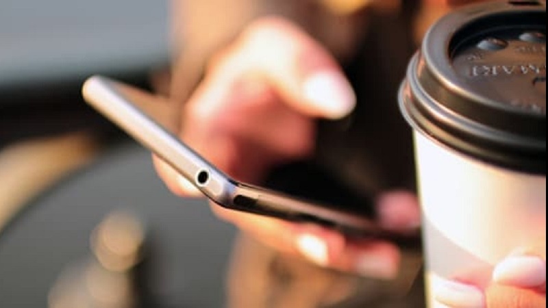 کاریگەری تەکنەلۆژیا لەسەر بەڕێوبردنی کات و ژیانی ڕۆژانە