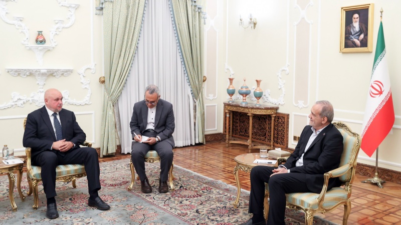 Pizişkîyan: Dewrana yekalîkarîyê li cîhanê bi dawî hatîye